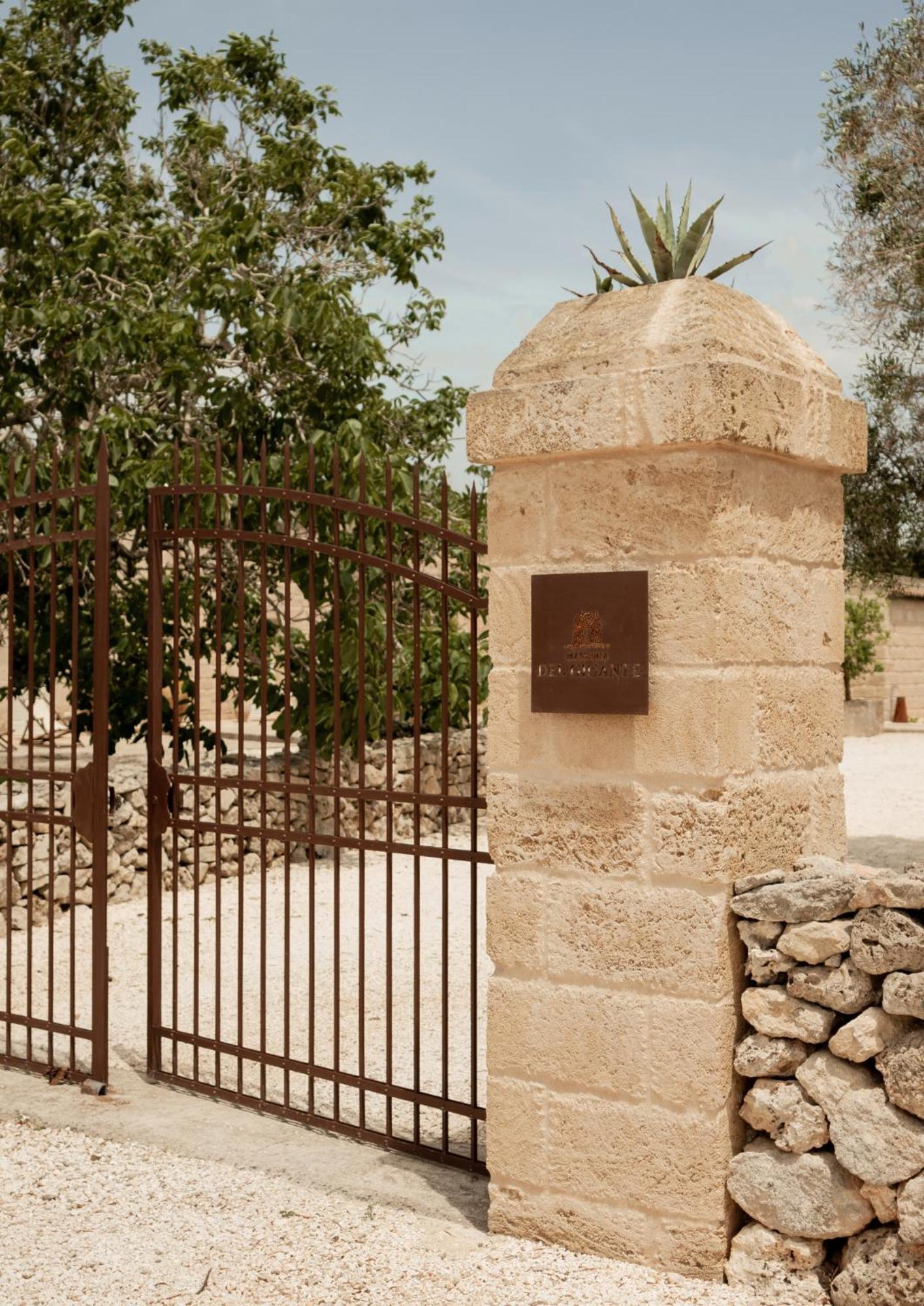 Masseria Del Gigante Carpignano Salentino Exterior foto